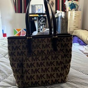 Michael Kors Medium Tote ✨